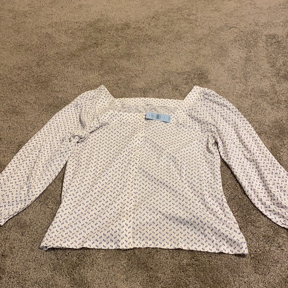 Loft long sleeve lightweight shirt.